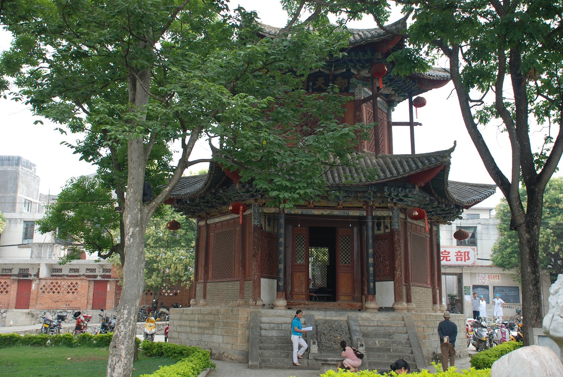 广南都天阁,始建于清嘉庆二十四年(公元1819年),原为万寿宫建筑群之一